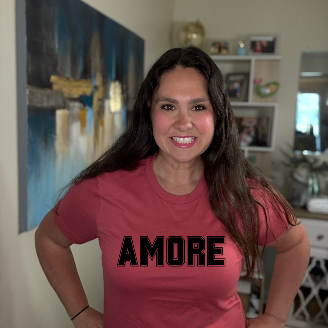 Amore Tee
