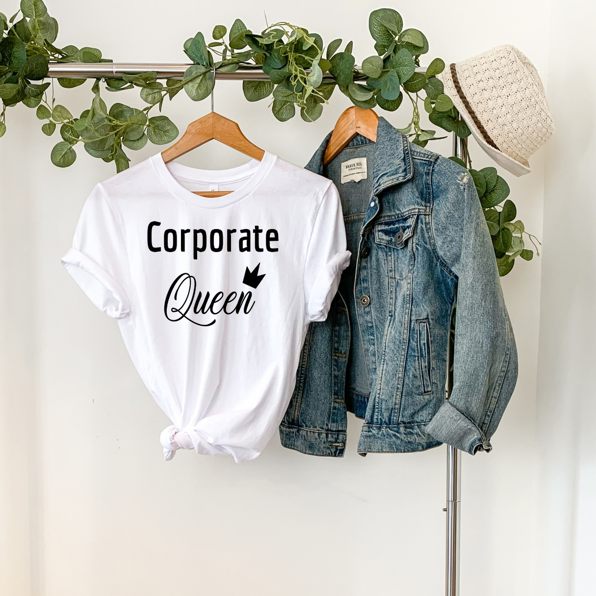 Corporate Queen | T-Shirt