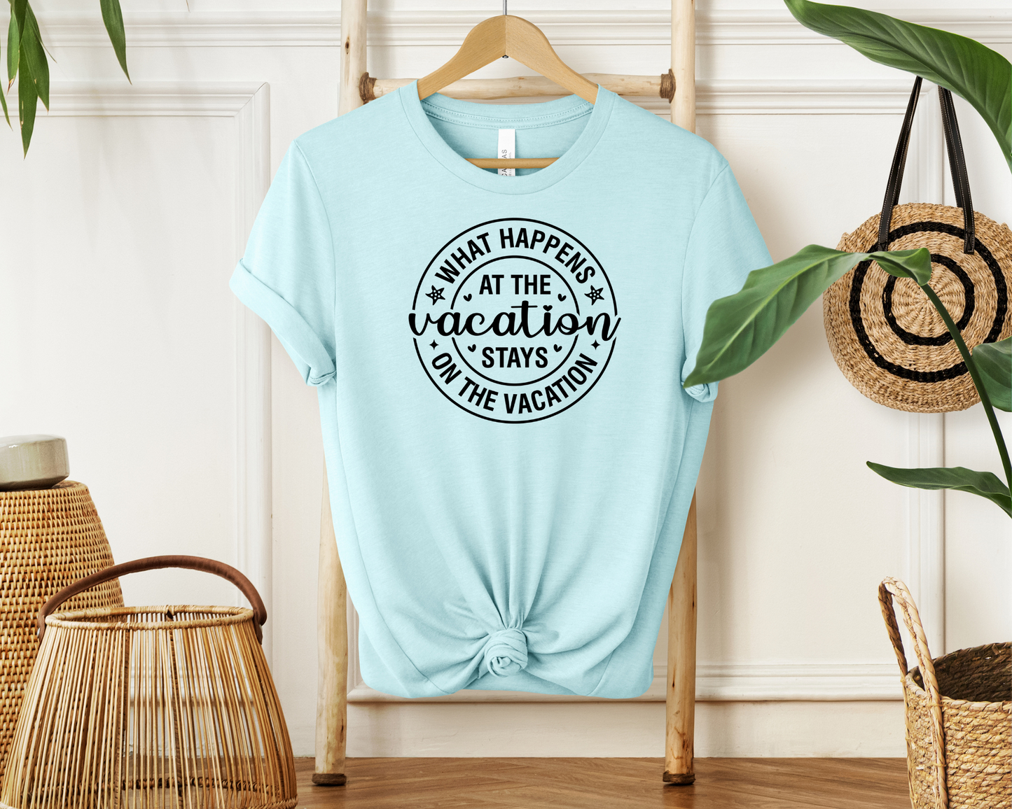 What Happens on Vacation| T-Shirt MadreForte LLC