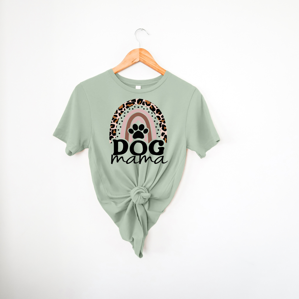 Leapard Dog Mom | T-Shirt MadreForte LLC