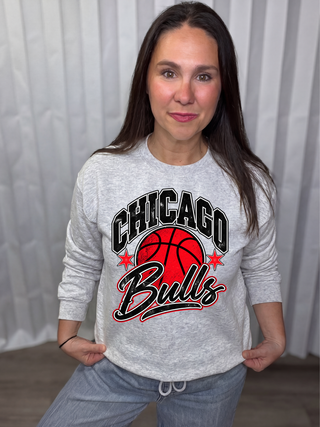 Bulls Graphic Crew Sweatshirt