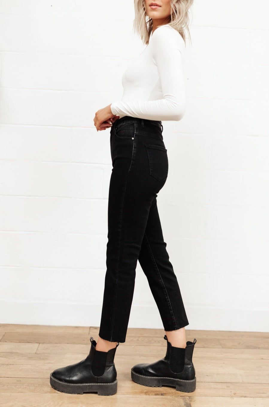 High Waist Mom Fit Jeans In Black MadreForte LLC