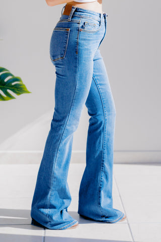 Soft Bloom Judy Blue Flares