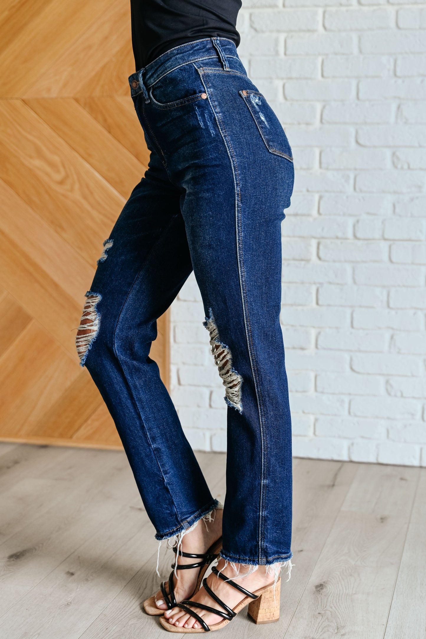 Montana High Rise Rigid Magic Distressed Straight Jeans MadreForte LLC