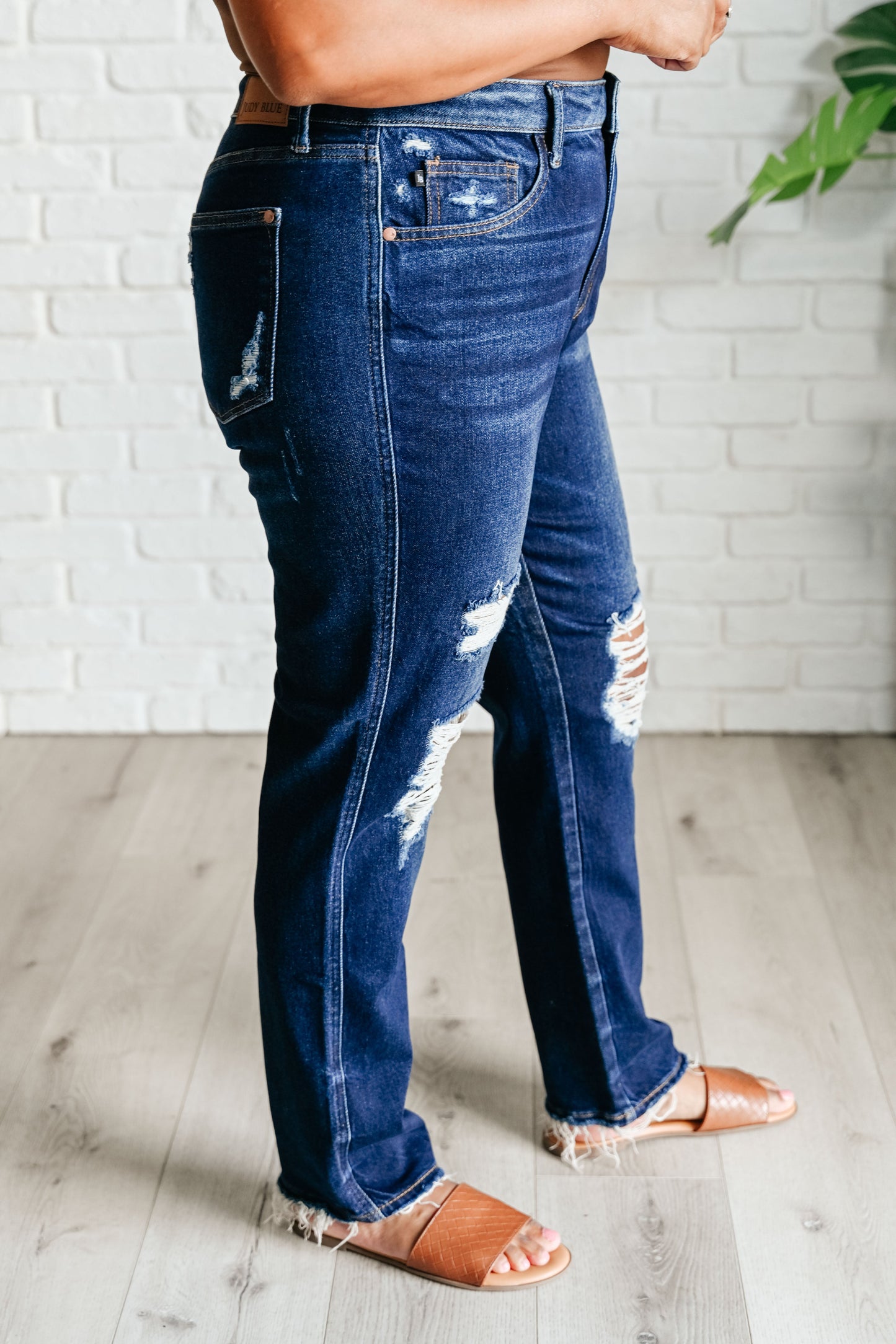 Montana High Rise Rigid Magic Distressed Straight Jeans MadreForte LLC