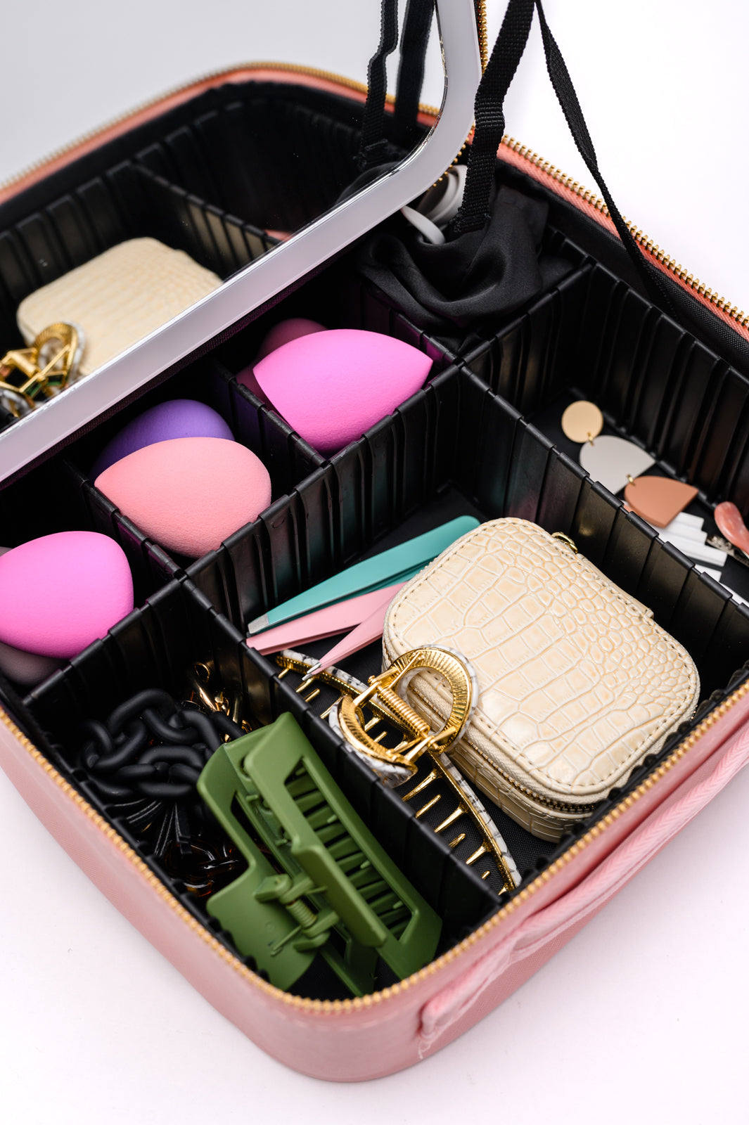 She's All That LED Makeup Case in Pink MadreForte LLC