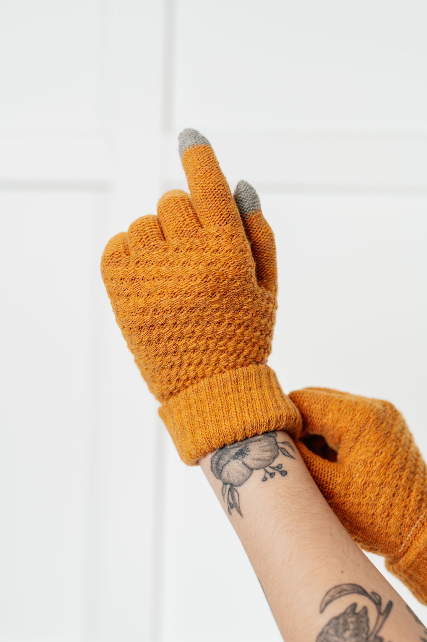 Smart Touch Gloves Set of 4 MadreForte LLC