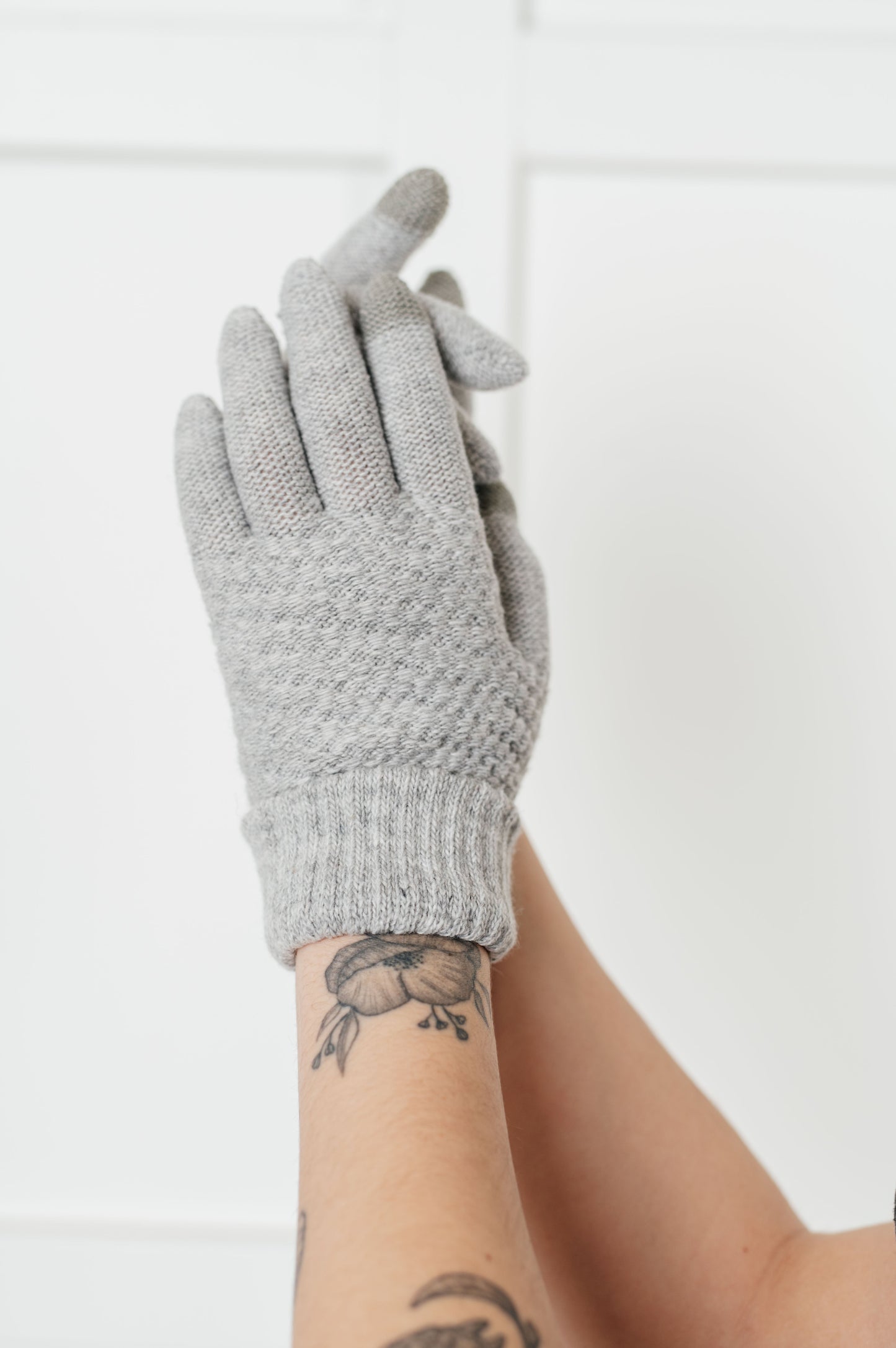 Smart Touch Gloves Set of 4 MadreForte LLC