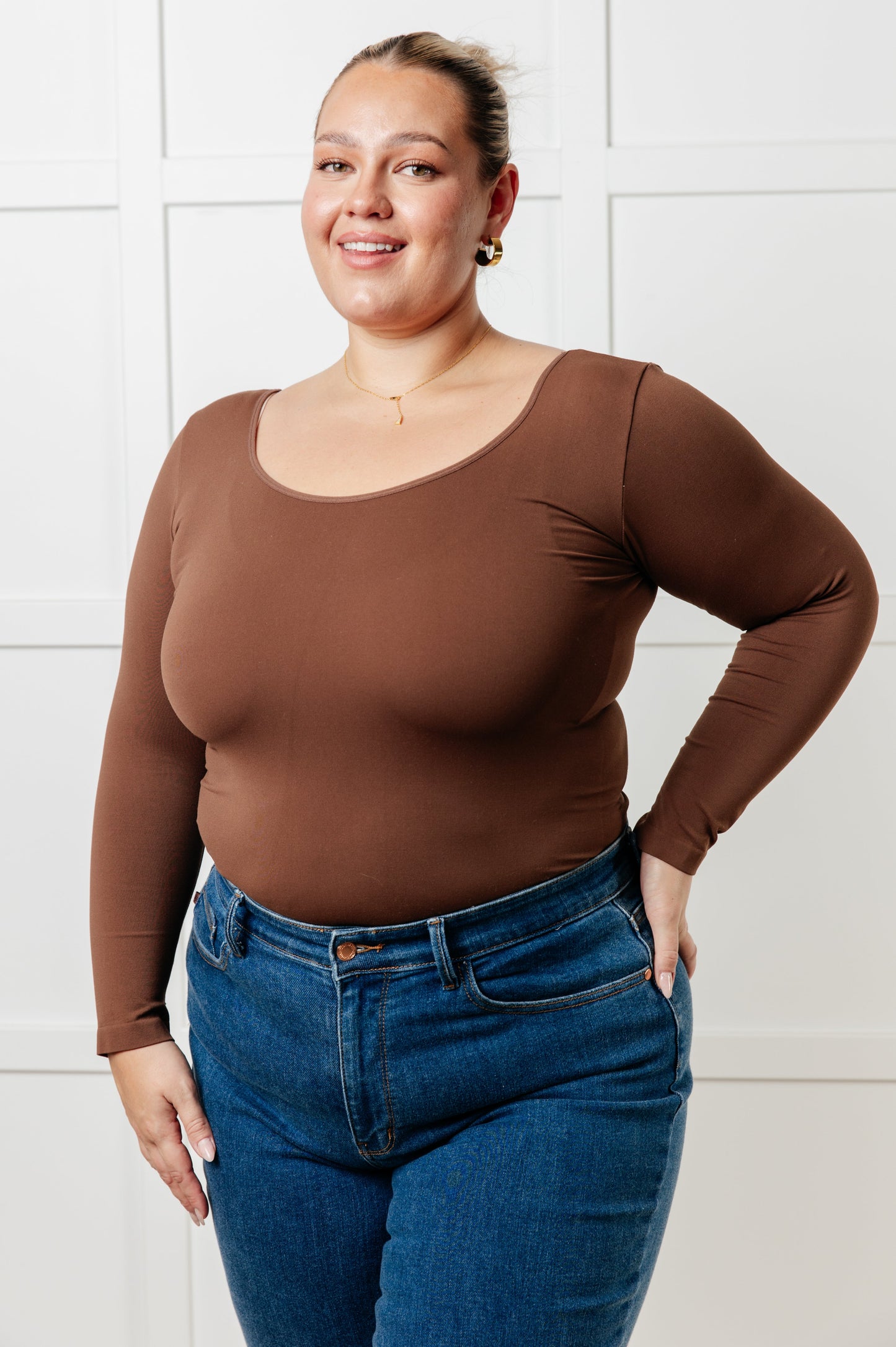 Bring in the Basics Seamless Reversible V-Neck Coffee MadreForte LLC