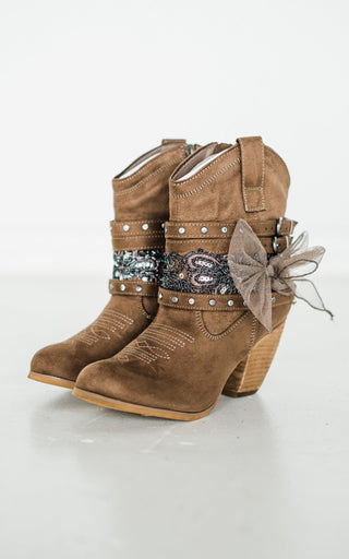 Stash Bootie in Taupe
