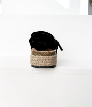 Treads Clogs in Black